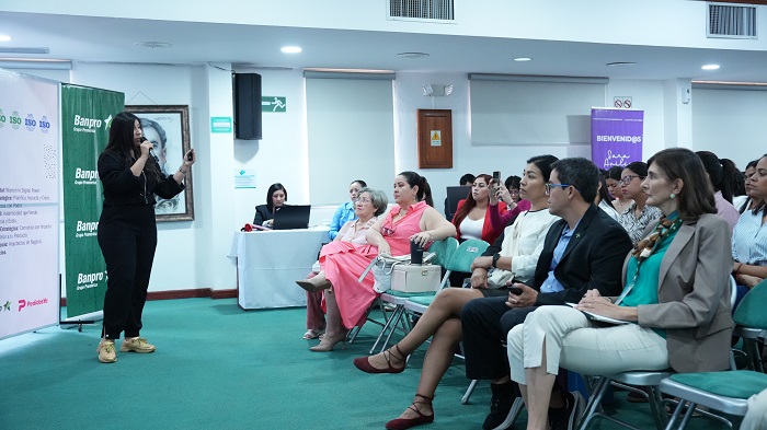Apoyando a la mujer emprendedora