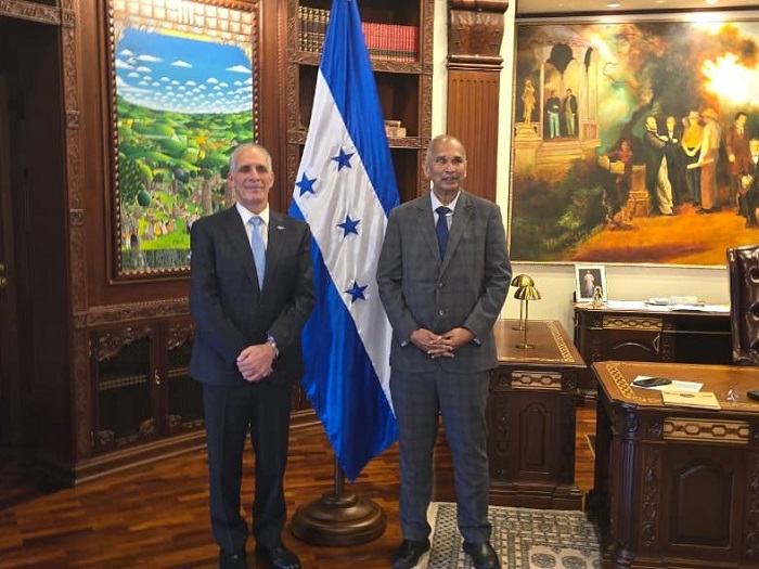 En visita al Presidente Tito Asfura, Director General del IICA comprometió apoyo técnico para la transformación de la agricultura de Honduras