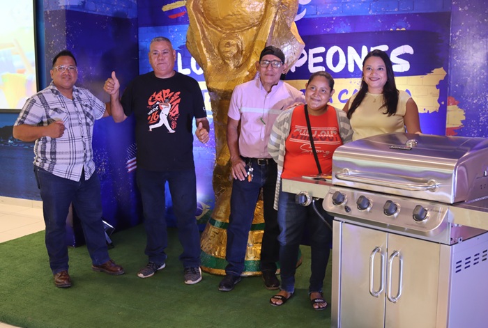 Tigo Nicaragua entrega premios a los ganadores de su promoción “Ganá este verano con tu Superchip Tigo”